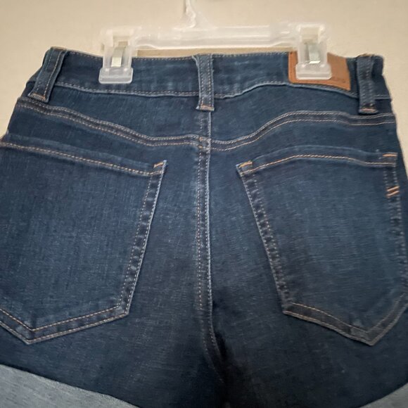 Aeropostale, 00, High Rise, 3' Midi, Dark Wash shorts, NEW! - Picture 5 of 6